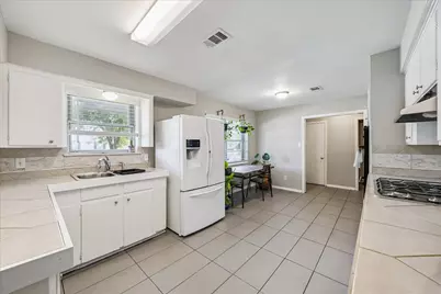 5811 Spruce Forest Drive, Houston, TX 77092 - Photo 5