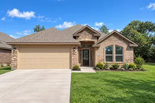 1047 S Anderson St, Angleton, TX 77515 - Photo 1