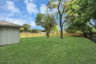 5803 Darnell St, Houston, TX 77074 - Photo 33