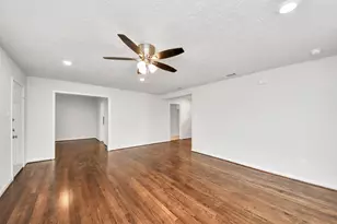 5803 Darnell St, Houston, TX 77074 - Photo 5