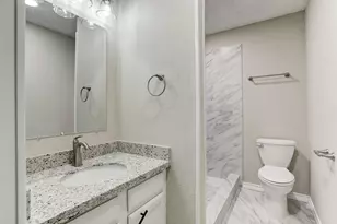 1717 11th St N, Texas City, TX 77590 - Photo 11