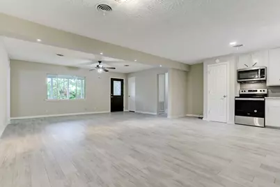 1717 11th Street N, Texas City, TX 77590 - Photo 9