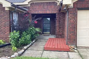 4626 Stonemede Dr, Friendswood, TX 77546 - Photo 3