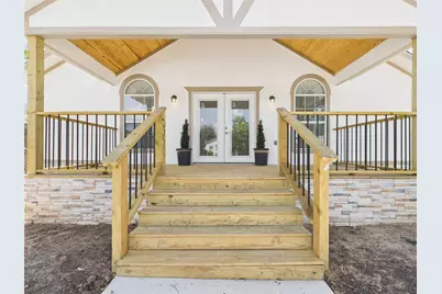 529 W 4th St, Freeport, TX 77541 - Photo 1