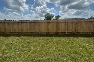 912 Constitution Dr, Bay City, TX 77414 - Photo 3