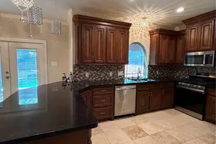 1710 Castlerock Dr, Houston, TX 77090 - Photo 9