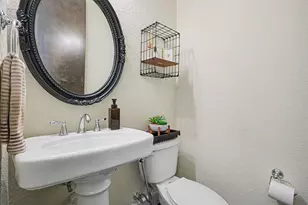906 Patterson St, Houston, TX 77007 - Photo 23
