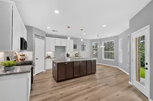 108 April Cove, Conroe, TX 77356 - Photo 3