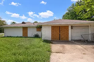 315 Deepgrove Dr, Houston, TX 77037 - Photo 1