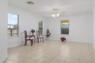 9522 Deep Valley Dr, Houston, TX 77044 - Photo 7