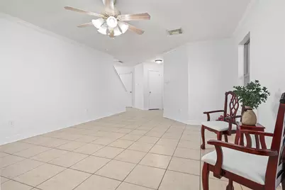 9522 Deep Valley Drive, Houston, TX 77044 - Photo 9