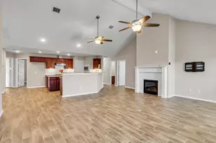 6827 Davy Crockett Dr, Manvel, TX 77578 - Photo 13