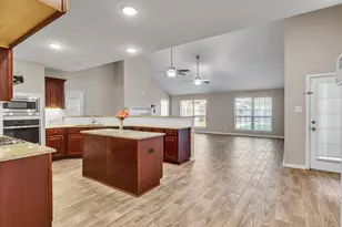 6827 Davy Crockett Dr, Manvel, TX 77578 - Photo 25