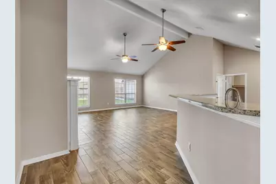 6827 Davy Crockett Drive, Manvel, TX 77578 - Photo 17