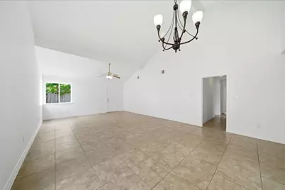 12330 Tambourine Drive, Houston, TX 77477 - Photo 9