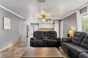 496 James St, Clute, TX 77531 - Photo 21