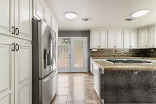 496 James St, Clute, TX 77531 - Photo 13