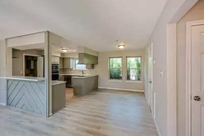 914 Manchester Drive, Conroe, TX 77304 - Photo 13