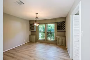 914 Manchester Dr, Conroe, TX 77304 - Photo 9