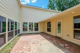 914 Manchester Dr, Conroe, TX 77304 - Photo 35