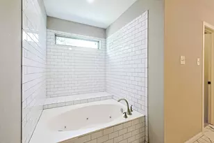 914 Manchester Dr, Conroe, TX 77304 - Photo 23