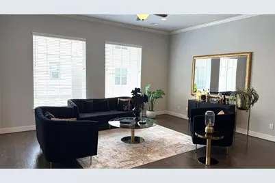 10926 Brookeshire Chase Lane, Houston, TX 77043 - Photo 15