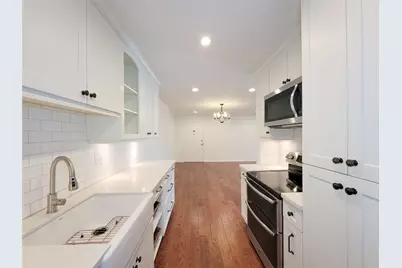 7575 Katy Freeway #111, Houston, TX 77024 - Photo 11