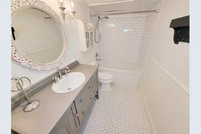 7575 Katy Freeway #111, Houston, TX 77024 - Photo 17