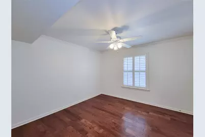 7575 Katy Freeway #111, Houston, TX 77024 - Photo 15