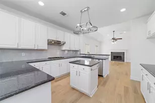 11407 E Lakewood Forest N Ct, Tomball, TX 77377 - Photo 11