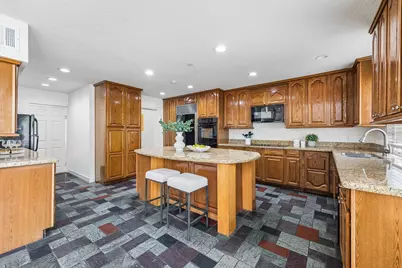 5152 Huckleberry Circle, Houston, TX 77056 - Photo 15