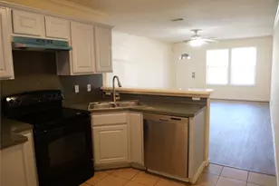 11802 Greenshire Dr, Houston, TX 77048 - Photo 9