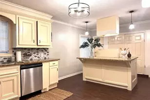 1813 Hatwell St, Houston, TX 77023 - Photo 9