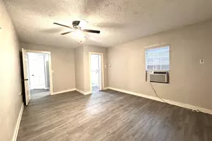 1813 Hatwell St, Houston, TX 77023 - Photo 25