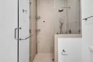 207 Pierce St, Houston, TX 77002 - Photo 15