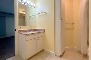 8211 Katy Fwy, Houston, TX 77024 - Photo 15