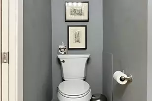 8211 Katy Fwy, Houston, TX 77024 - Photo 19