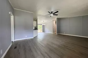 16092 Lone Star Ranch Dr, Conroe, TX 77302 - Photo 5