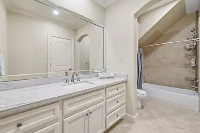 15426 Oyster Creek Lane, Sugar Land, TX 77478 - Photo 35