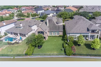 15426 Oyster Creek Lane, Sugar Land, TX 77478 - Photo 5