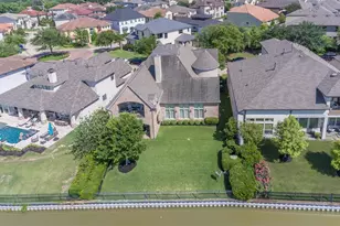 15426 Oyster Creek Ln, Sugar Land, TX 77478 - Photo 5