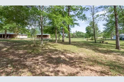 606 W Powell Street, Willis, TX 77378 - Photo 9