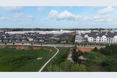 606 W Powell Street, Willis, TX 77378 - Photo 7