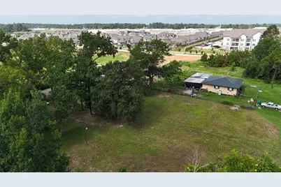 606 W Powell Street, Willis, TX 77378 - Photo 3