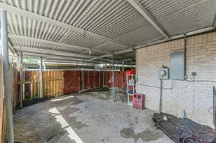 1307 Town Cir, Baytown, TX 77520 - Photo 31