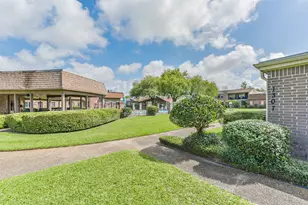 1307 Town Cir, Baytown, TX 77520 - Photo 33