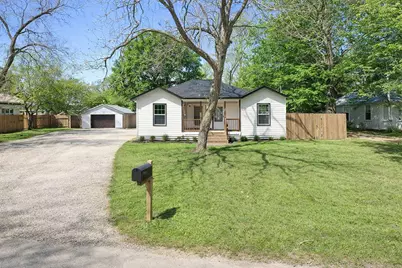 1304 Rampart Street, Columbus, TX 78934 - Photo 1