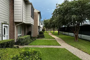 10378 Briar Forest Dr, Houston, TX 77042 - Photo 15