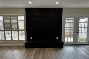 10378 Briar Forest Dr, Houston, TX 77042 - Photo 7