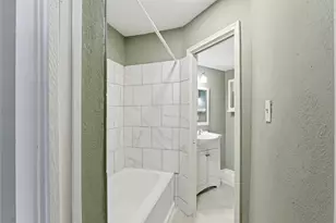 8321 Nairn St, Houston, TX 77074 - Photo 11